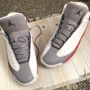 Jordan’s  Retos 13 Gray Toe